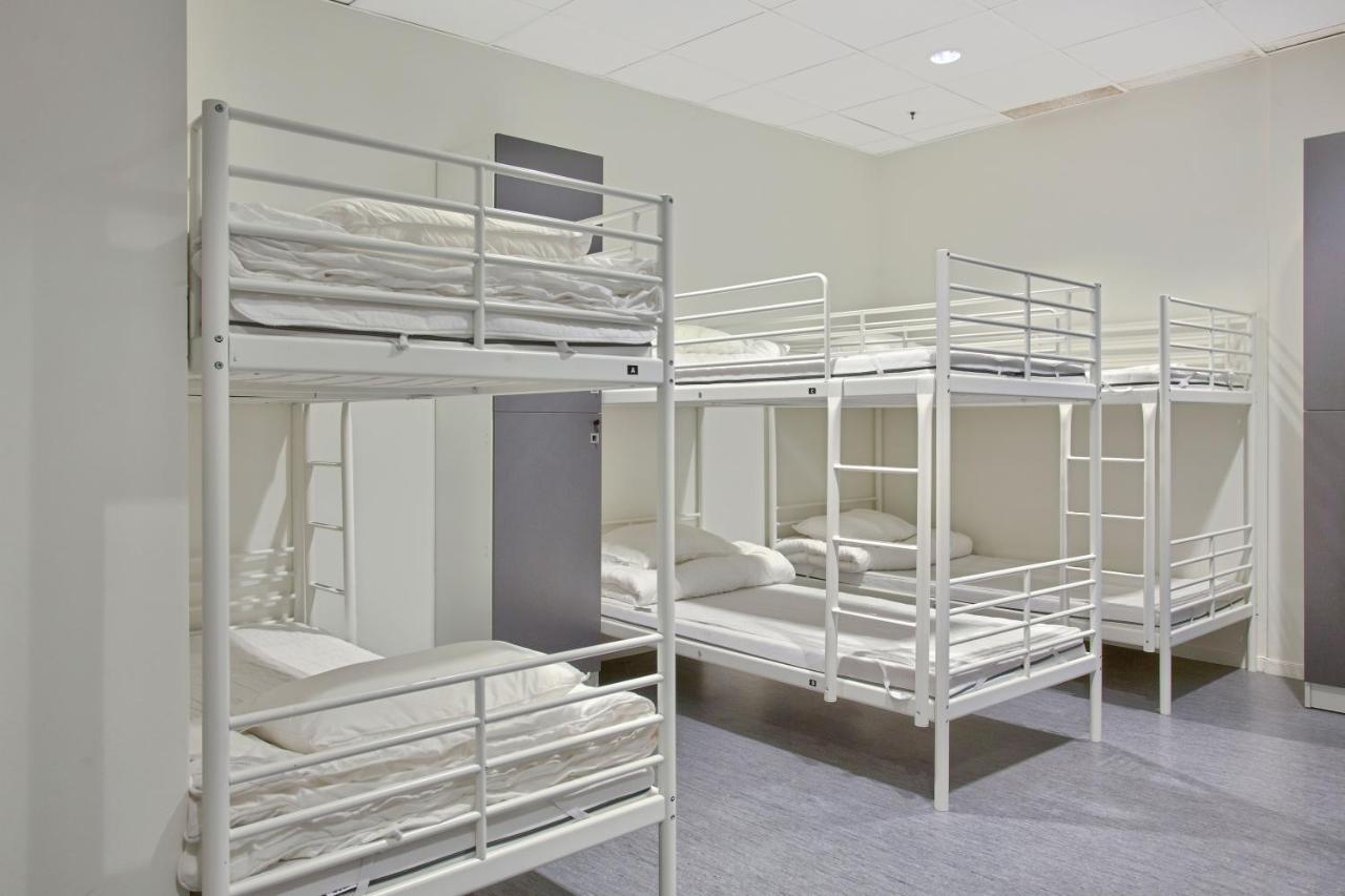Saga Poshtel Central *